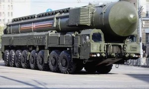 当着北约32国的面，俄军发射一枚“大杀器”，射程覆盖半个欧洲