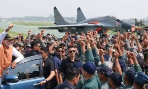 10艘核动力战舰，2200台新坦克！印度公开军备计划，真能实现？