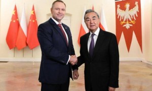 王毅外长离开后，波兰迅速反悔，中欧班列又被截停