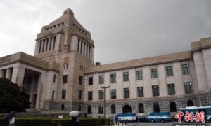 高市早苗赢了,日本将迎首位女首相