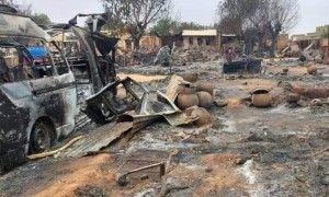 苏丹西部城市法希尔遭无人机袭击 造成8人死亡