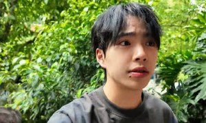 王中磊携儿子陪老婆回重庆老家岳父岳母罕露面,老家别墅典雅别致