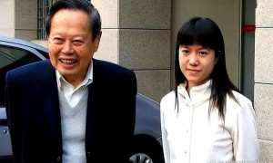 太突然了,杨振宁老先生走了,最放心不下的不是74岁的儿子,而是现在快50岁的妻子翁帆了吧
