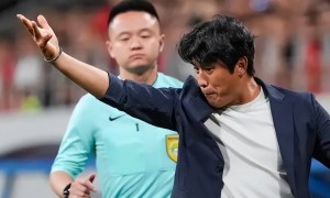 原创 
            争议!本土名帅:成都蓉城7外援在踢:没夺冠就是教练问题!