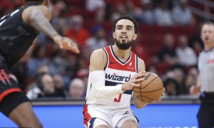 控卫来了!沃神:琼斯加盟太阳 新赛季联手KD布克