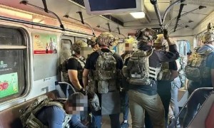 背后打死两名俄军,机智乌军上热搜!泽连斯基称乌军每天牺牲18人