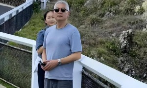 影帝影后“抱团”养老,暧昧23年不婚,谁也没捅破最后一层窗户纸