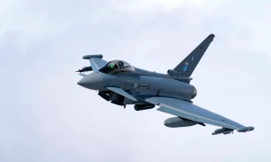 六代机天上对决,电磁弹射海上争锋,谁能拿下3500亿军费大蛋糕?