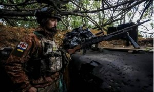 俄军突然想明白了:一夜轰炸乌149个目标,92名美国雇佣兵被杀