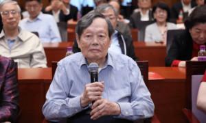 西湖大学及施一公回应“杨振宁逝世”:尚未收到官方消息,不要以讹传讹